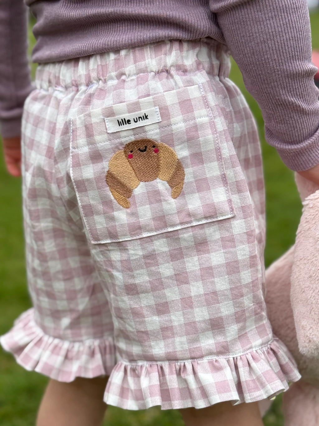 Lomme med broderi (obs tilkøb)