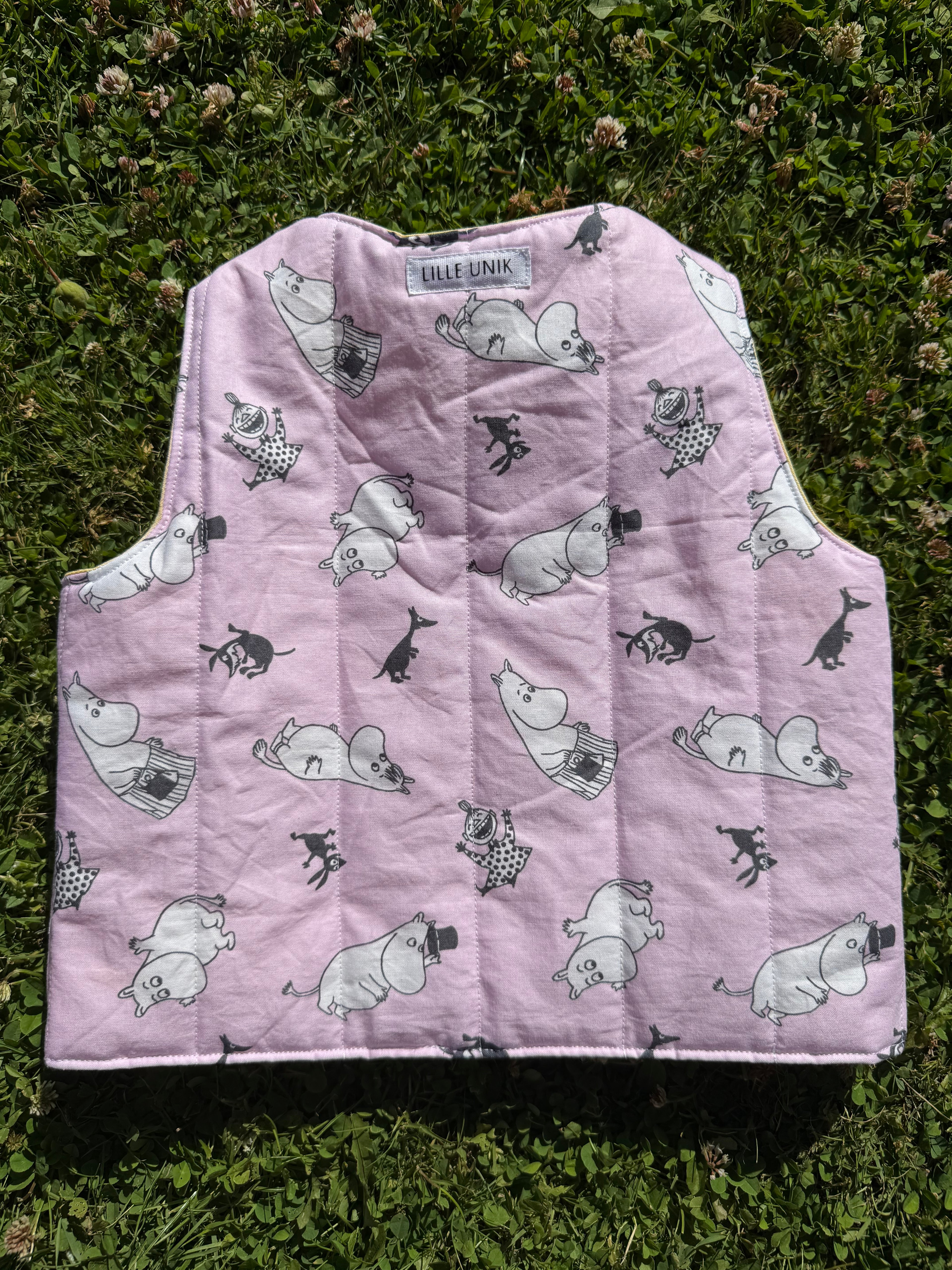Lille Villum vest 74/80