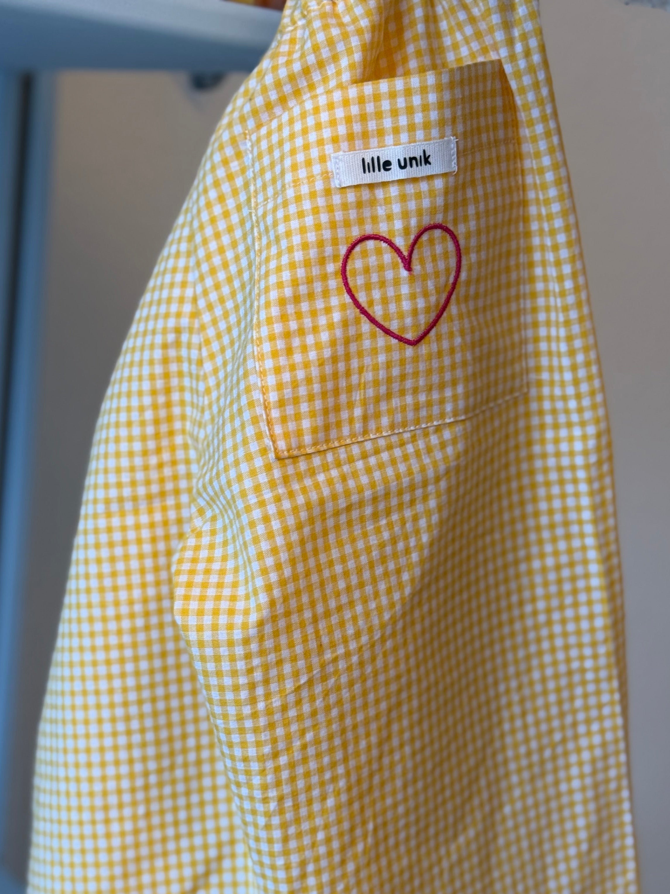 Lomme med broderi (obs tilkøb)